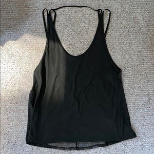 LULULEMON top